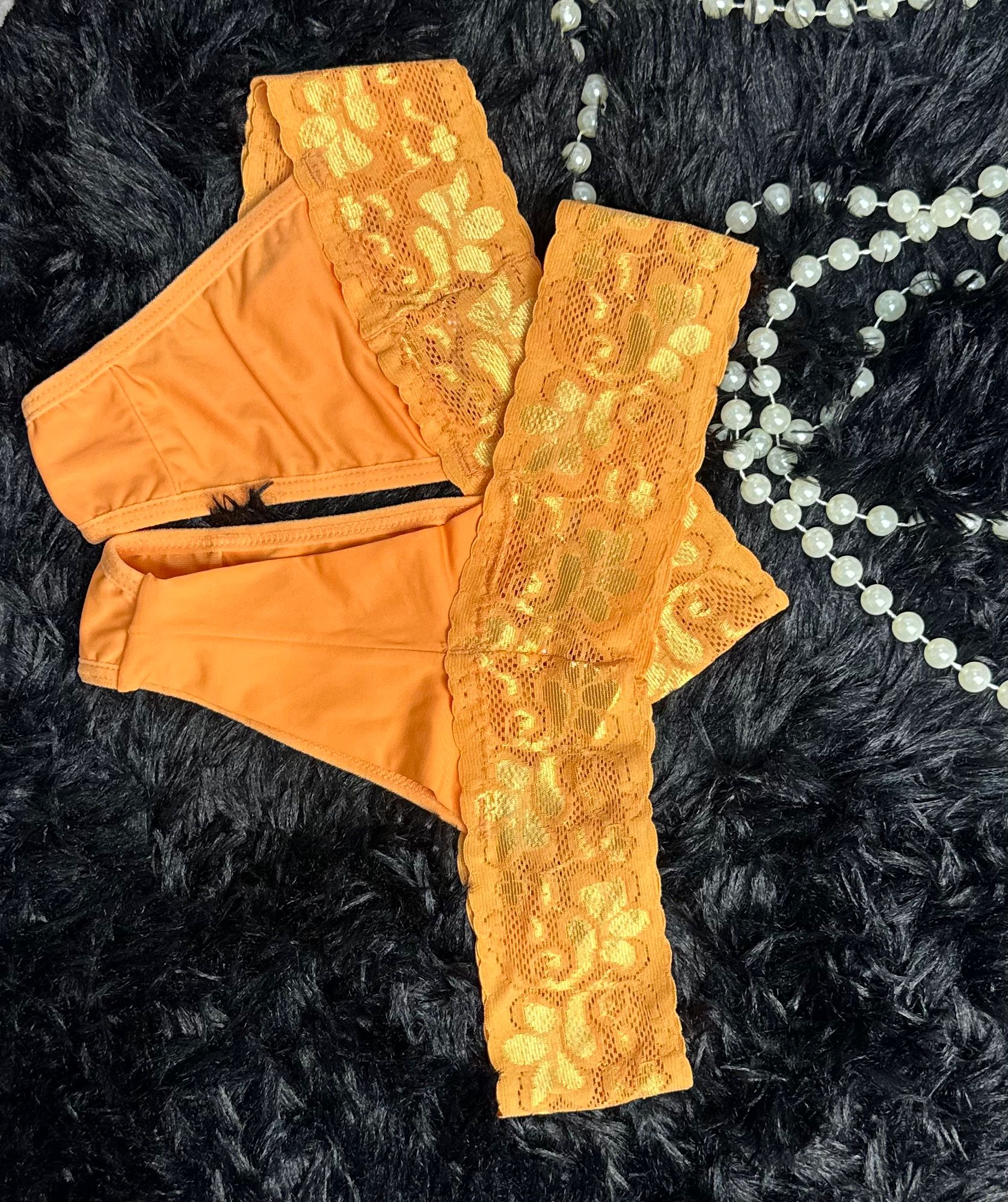 Tanga en Dentelle – Tissu Double