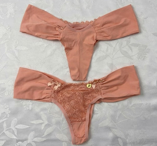 Tanga en dentelle doublée