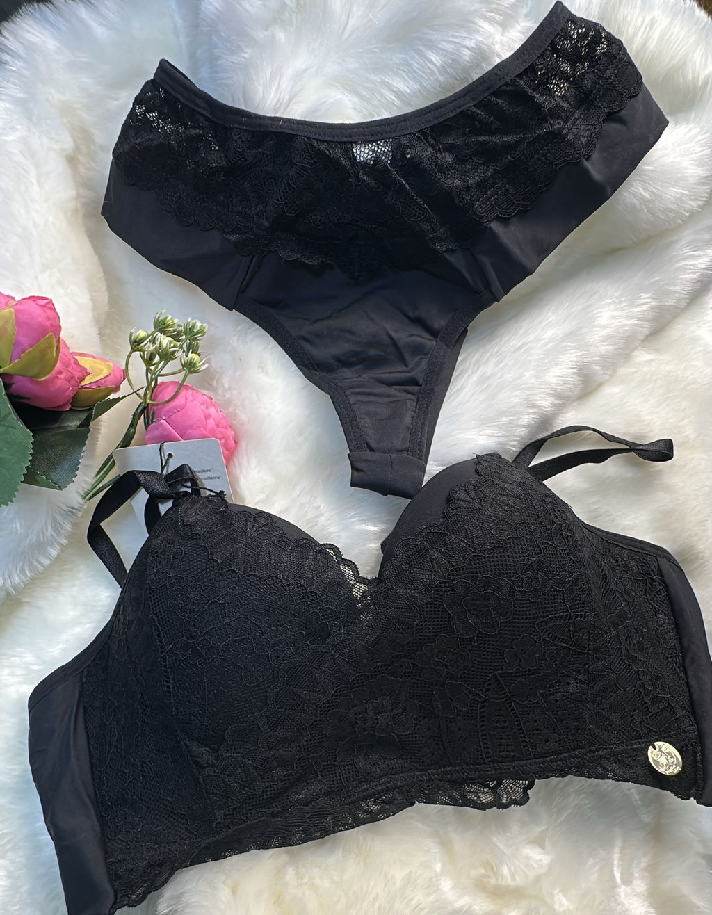 Ensemble Mystique Dentelle Enveloppante