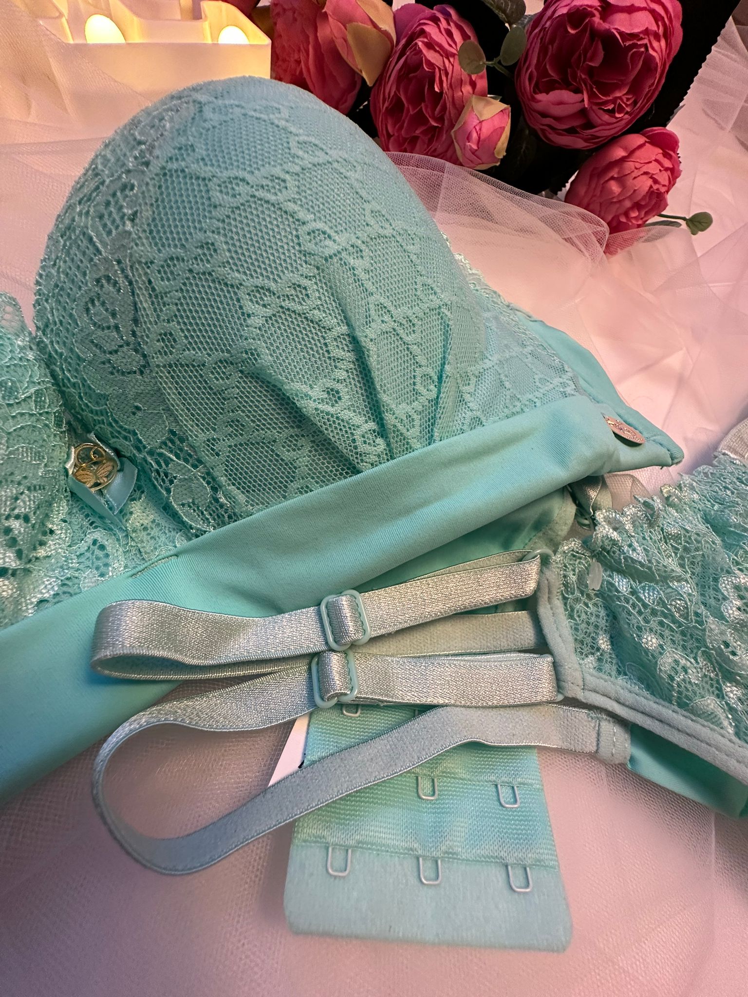 Ensemble Saphir Dentelle Élégante