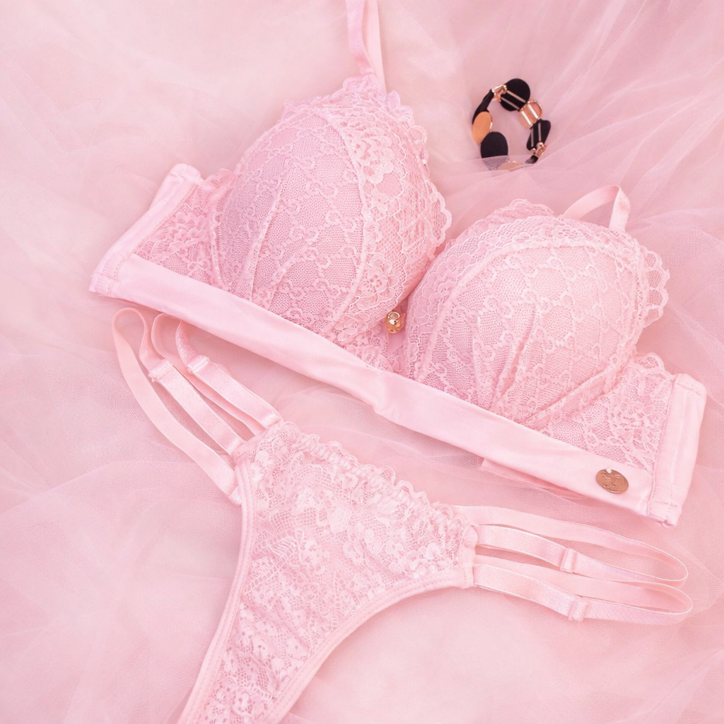 Ensemble Saphir Dentelle Élégante